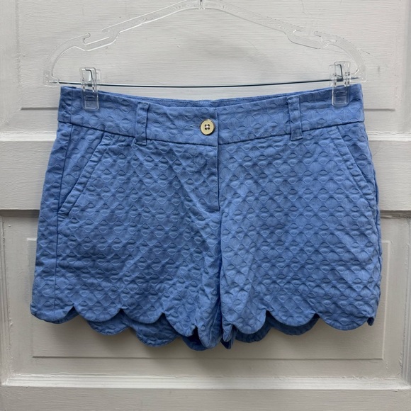 crown & ivy Pants - Crown & Ivy Blue Scallop Hem Shorts Size 2 Cotton Stretch